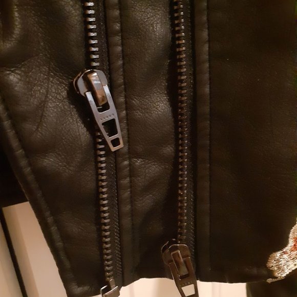 Embroidered jacket - Picture 5 of 6